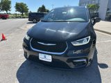 Used 2023 Chrysler Pacifica Touring-L image 6