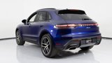 Certified 2024 Porsche Macan image 3