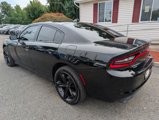 Used 2017 Dodge Charger SXT image 2