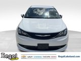 Used 2023 Chrysler Voyager LX image 3