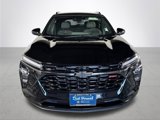 Used 2025 Chevrolet Trax RS image 3