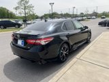 Used 2020 Toyota Camry SE image 4