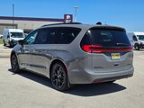 New 2025 Chrysler Pacifica Limited image 5