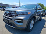 Certified 2022 Ford Explorer XLT w/ Equipment Group 202A image 4