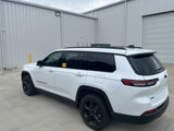 Used 2023 Jeep Grand Cherokee L Limited w/ Luxury Tech Group II image 3