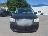 Used 2010 Chrysler Town & Country LX image 2