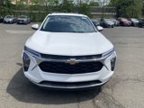 Used 2024 Chevrolet Trax LT w/ Sunroof Package image 2