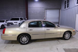 Used 2010 Lincoln Town Car Signature Limited image 5