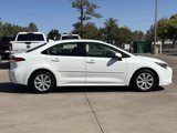 Used 2022 Toyota Corolla LE image 2