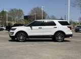 Used 2017 Ford Explorer Sport image 3