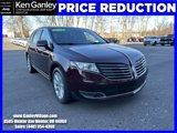 Used 2018 Lincoln MKT AWD image 1