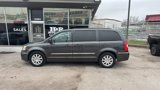 Used 2016 Chrysler Town & Country Touring image 2