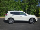 Used 2015 Nissan Rogue SL w/ SL Premium Package image 2