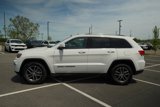 Used 2018 Jeep Grand Cherokee Laredo image 2