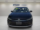 Used 2025 Volkswagen Jetta SE image 2