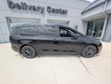 New 2025 Chrysler Pacifica Select image 4