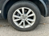 Used 2014 Volkswagen Touareg Sport image 6