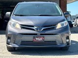 Used 2019 Toyota Sienna XLE image 2