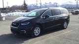 Certified 2021 Chrysler Pacifica Touring-L image 4