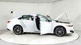 Used 2022 Chevrolet Malibu LT image 2