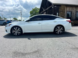 Used 2019 Nissan Altima 2.5 SR w/ SR Premium Package image 2