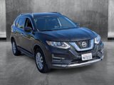 Used 2018 Nissan Rogue SV image 3