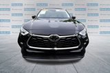 Used 2021 Toyota Highlander Platinum image 2