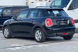 Used 2019 MINI Cooper 4-Door Hardtop image 3