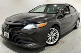 Used 2018 Toyota Camry XLE image 3