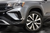 Certified 2022 Volkswagen Taos SE w/ Panoramic Sunroof Package image 3