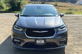 New 2023 Chrysler Pacifica Limited w/ Uconnect Theater Family Group image 3