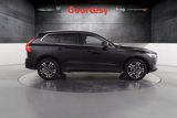 Used 2020 Volvo XC60 T5 Momentum w/ Premium Package image 3