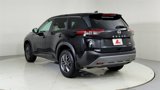 Used 2023 Nissan Rogue S image 5