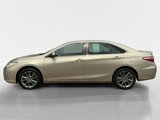 Used 2016 Toyota Camry SE image 2