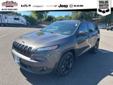 Used 2018 Jeep Cherokee Latitude w/ Altitude Package image 4