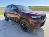New 2025 Jeep Grand Cherokee Altitude image 4