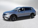 Certified 2022 Volkswagen Tiguan SE w/ Panoramic Sunroof Package image 3
