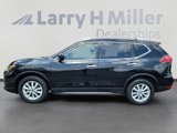 Used 2020 Nissan Rogue SV image 2