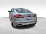 Used 2020 Ford Fusion SE image 4