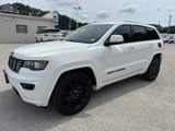 Used 2017 Jeep Grand Cherokee Altitude image 3