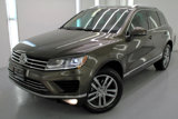 Used 2016 Volkswagen Touareg Lux image 2
