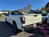 Used 2017 Nissan Titan SV image 6
