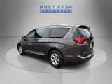 Used 2017 Chrysler Pacifica Touring-L Plus image 5