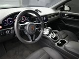 Used 2022 Porsche Cayenne image 4