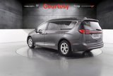 Certified 2022 Chrysler Pacifica Limited image 5