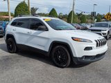Used 2018 Jeep Cherokee Latitude image 2