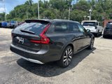 New 2026 Volvo V90 B6 Cross Country Ultra image 3