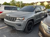 Used 2021 Jeep Grand Cherokee Laredo X image 2