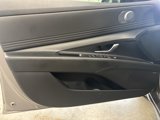 Used 2021 Hyundai Elantra Limited image 4