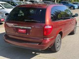 Used 2007 Chrysler Town & Country Limited image 3